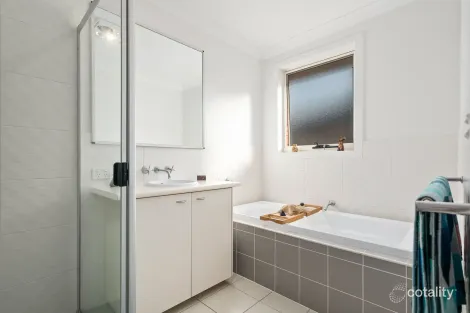 Property photo of 17 Gore Avenue Shell Cove NSW 2529