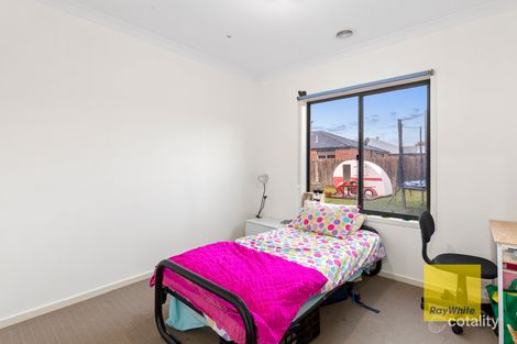 Property photo of 105 Warralily Boulevard Armstrong Creek VIC 3217