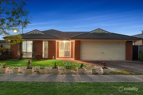 Property photo of 13 Broadleaf Way Cranbourne VIC 3977