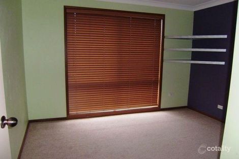 Property photo of 39 Yeovil Drive Bomaderry NSW 2541