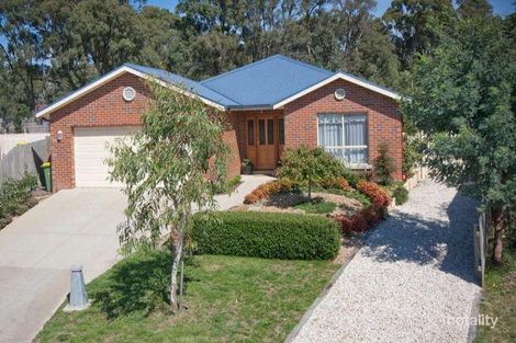 13 Roxanne Ct, Woodend, VIC 3442