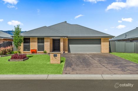 Property photo of 28 Wingello Crescent Tullimbar NSW 2527