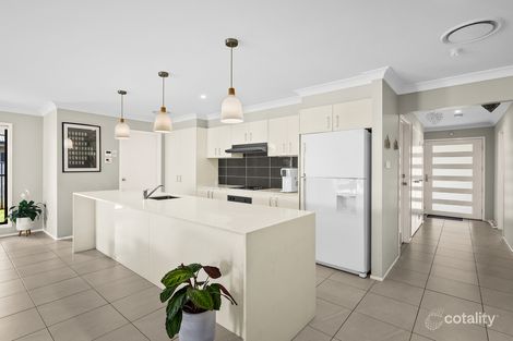 Property photo of 28 Wingello Crescent Tullimbar NSW 2527