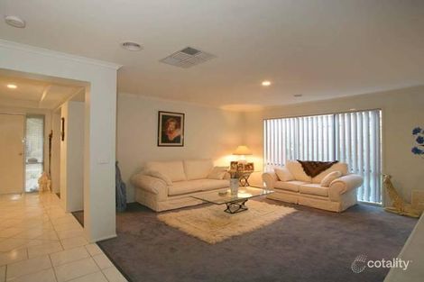 Property photo of 10 Fieldstone Boulevard Beaconsfield VIC 3807