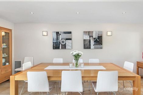 Property photo of 1 Lomandra Place Jerrabomberra NSW 2619