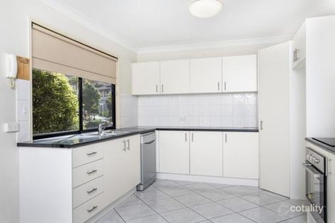 Property photo of 2/12 Greendale Way Carindale QLD 4152