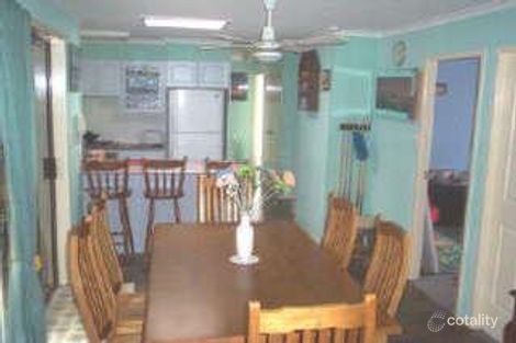 Property photo of 16 White Cedar Close Green Point NSW 2251