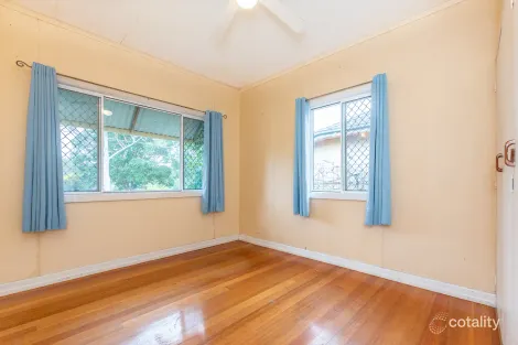 Property photo of 5 Humpybong Esplanade Redcliffe QLD 4020
