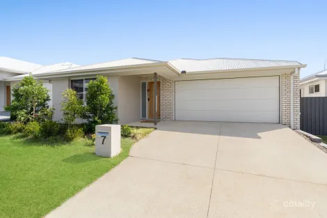 7 Lavender St, Greenbank, QLD 4124
