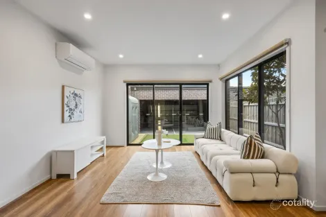 Property photo of 14 Bago Walk Wollert VIC 3750