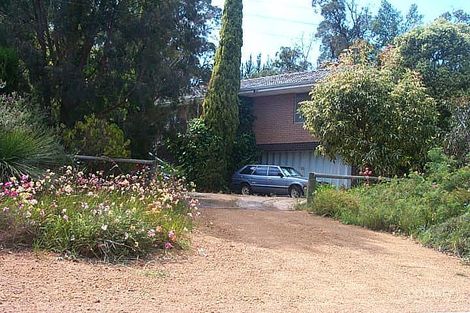 11 Northward Rd, Roleystone, WA 6111