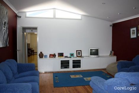 16-18 Hawthorne St, Nanango, QLD 4615