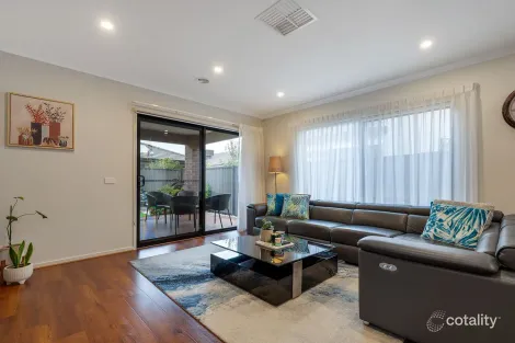 Property photo of 20 Octavio Street Craigieburn VIC 3064