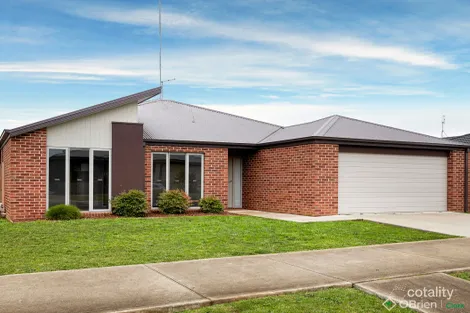 Property photo of 182 Twin Ranges Drive Warragul VIC 3820