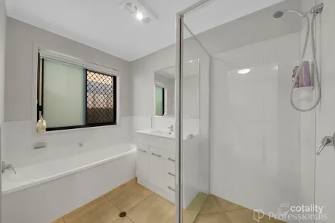 Property photo of 49 Petrel Street Kirkwood QLD 4680