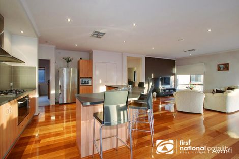 Property photo of 1 The Mews Waterways VIC 3195