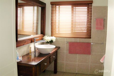 46 Wharf St, Depot Hill, QLD 4700