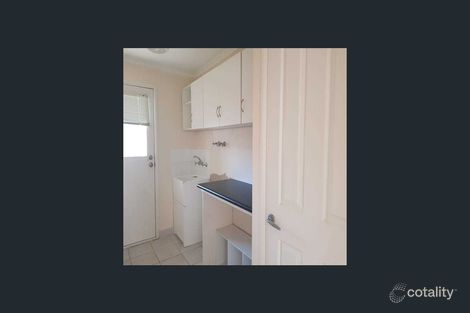 Property photo of 8 Pro Hart Way Caroline Springs VIC 3023