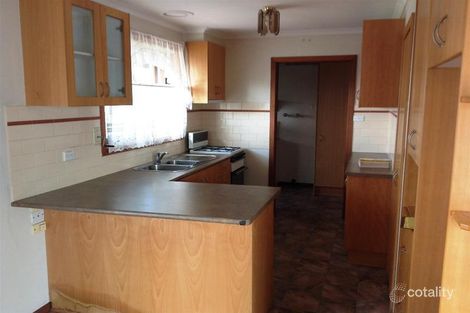 Property photo of 62 Queensbury Way Werribee VIC 3030