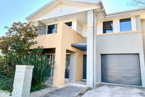 16 Gilchrist Dr, Campbelltown, NSW 2560