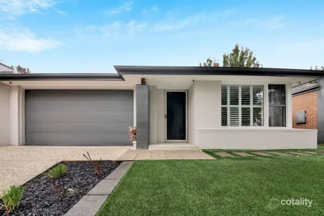 3 Edenbrook Cct, Pakenham, VIC 3810