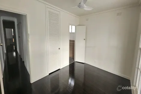Property photo of 3 Vera Street Werribee VIC 3030