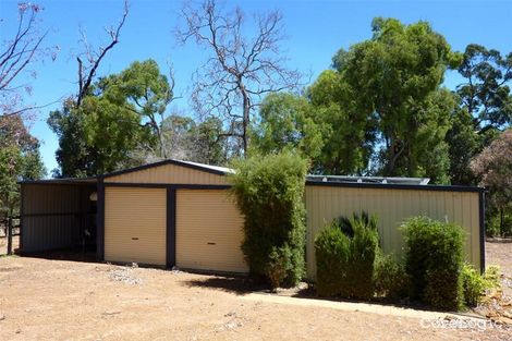 Property photo of 82 Country Road Gidgegannup WA 6083