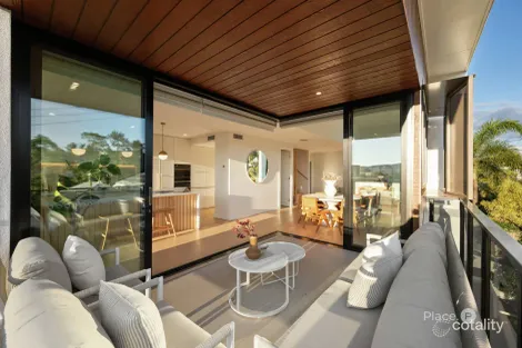 Property photo of 12 Prospect Terrace St Lucia QLD 4067