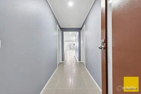 Property photo of 77 Isabella Way Tarneit VIC 3029