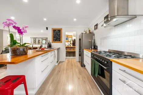 Property photo of 42 Lasseter Street Kedron QLD 4031