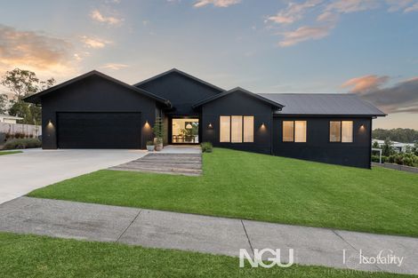 27 Paradise Cl, Deebing Heights, QLD 4306