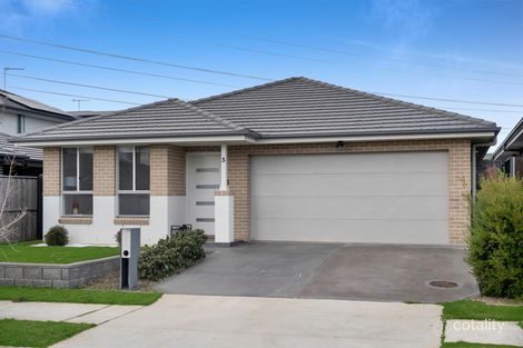 3 Ingall Loop, Catherine Field, NSW 2557