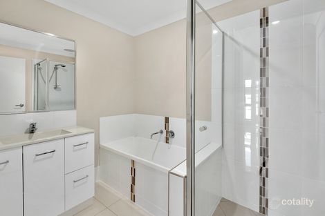 Property photo of 1/21 Weebah Place Cambooya QLD 4358