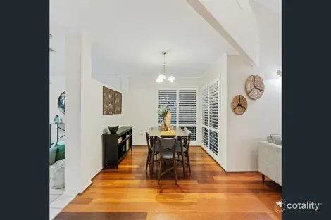 Property photo of 21 Regency Place Carindale QLD 4152