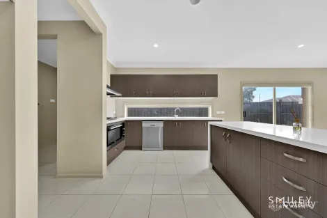 Property photo of 41 Carmichael Road Craigieburn VIC 3064