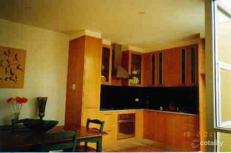 Property photo of 11 Scarborough Place Kensington VIC 3031