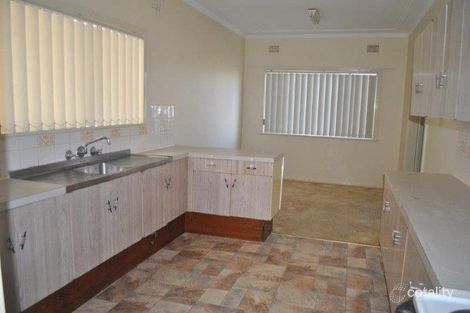 Property photo of 28 Edinburgh Street West Tamworth NSW 2340