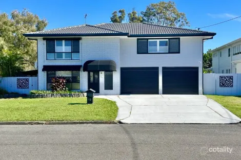 Property photo of 12 Echlin Street Labrador QLD 4215