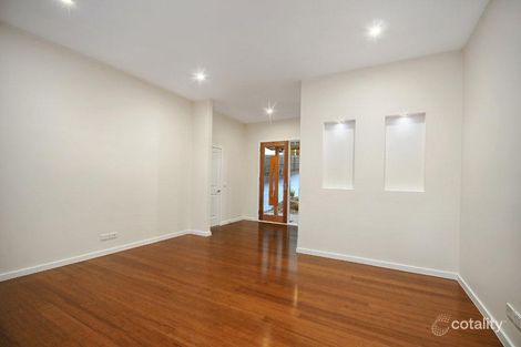 Property photo of 2/15 Hoban Avenue Montmorency VIC 3094