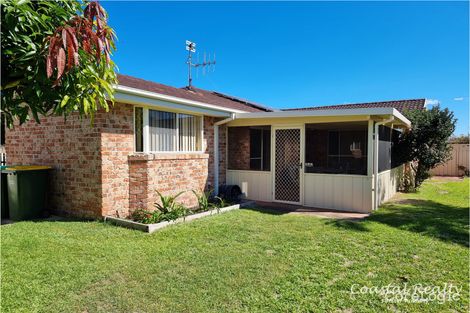 Property photo of 7 Erica Place Tuncurry NSW 2428