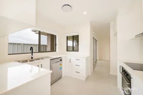 Property photo of 98 Madden Drive Griffith NSW 2680