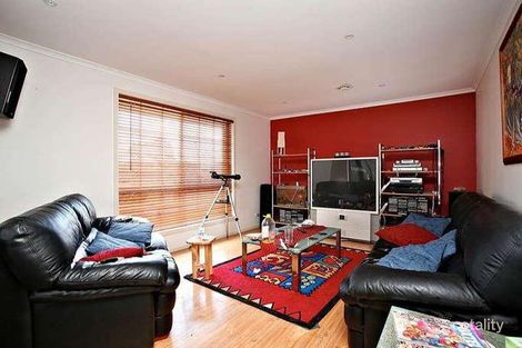 Property photo of 16 Montagu Way Delahey VIC 3037