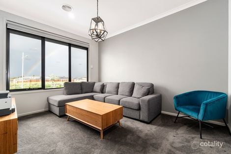 Property photo of 33 Myee Loop Wollert VIC 3750