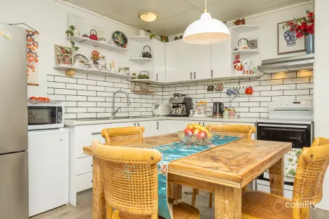 Property photo of 2/13 Mathiesen Street Cranbrook QLD 4814