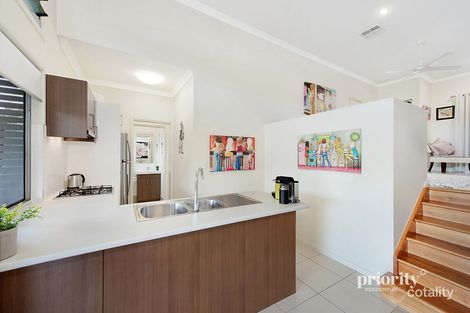 Property photo of 2/59 Buckland Road Everton Hills QLD 4053