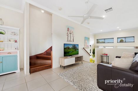 Property photo of 2/59 Buckland Road Everton Hills QLD 4053