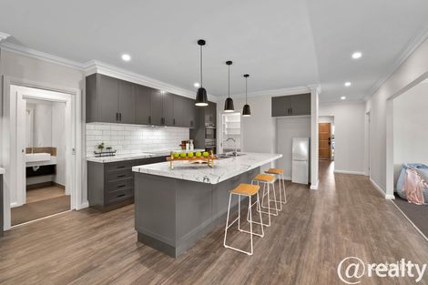 Property photo of 4 Applebox Place Newborough VIC 3825