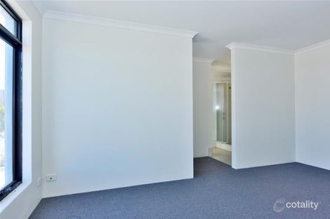 Property photo of 6 Mitre Bend Ellenbrook WA 6069
