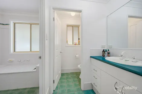 Property photo of 3 Edgewater Close Lake Cathie NSW 2445