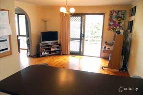 Property photo of 2 Durness Court Endeavour Hills VIC 3802